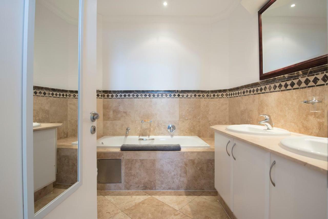 702 Oyster Schelles Apartment Durban Exterior photo